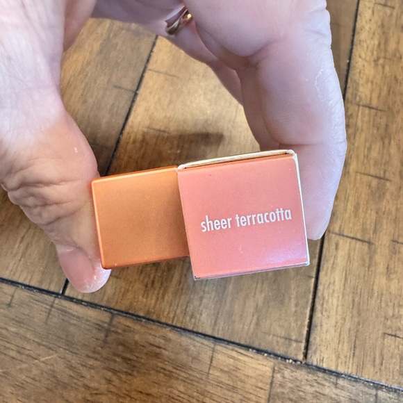 NEW Liquid Diamond Lip Gloss - Iridescent Blue - Picture 2 of 2